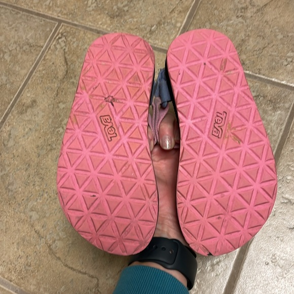 Teva sandals girls 12 - Picture 2 of 6